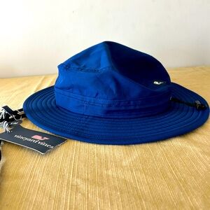 New Vinyard Vines royal blue bucket hat